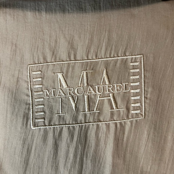 Women’s black and gold reversible jacket - Picture 13 of 14